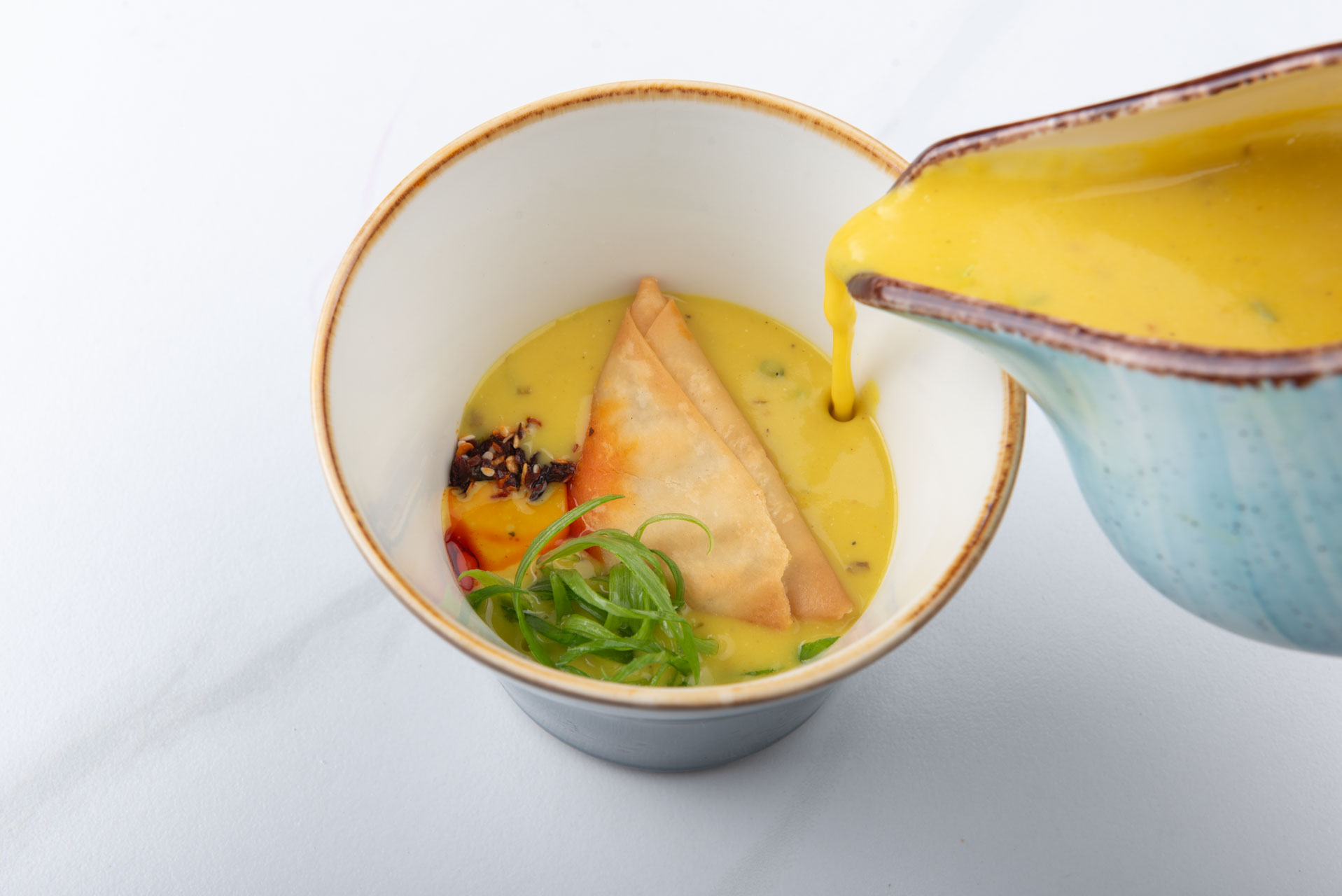 Burmese Sambosa Soup