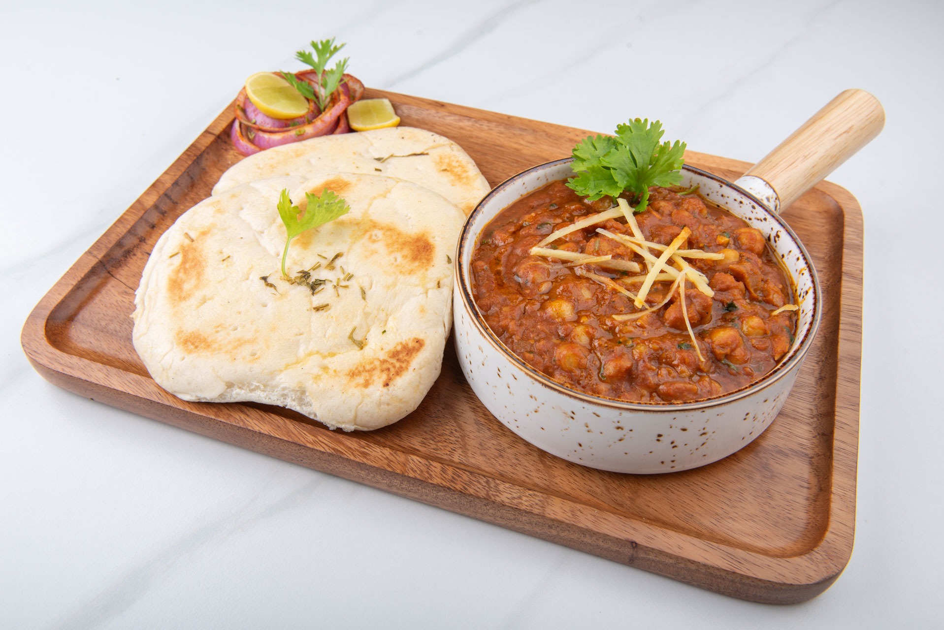 Channa Kulcha Platter