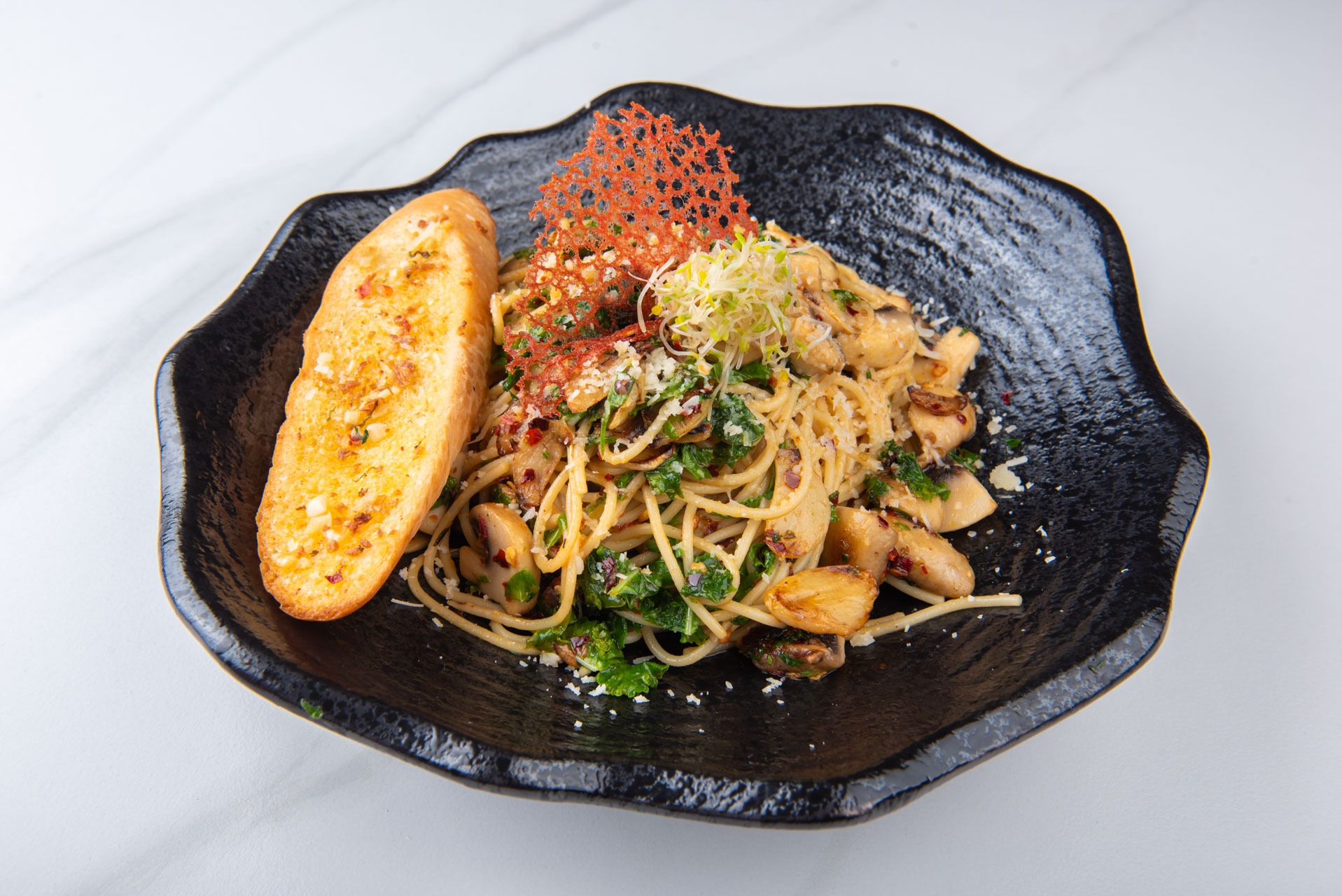 Kale And Mushroom Aglio Olio